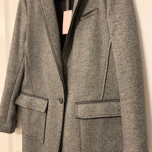 Banana Republic Dark Grey Wool-Blend Blazer (Size 6 Petite) - Picture 4 of 10